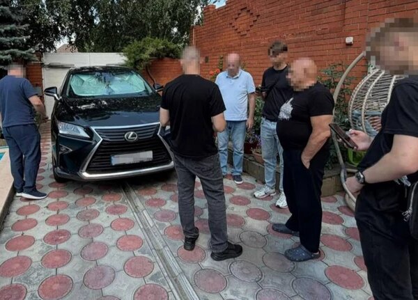 Ексклюзивні новини України 31 Шахраї у великих масштабах: двом жителям Дніпропетровщини оголосили про підозру
