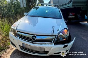 На Рівненщині три автівки зіткнулися: страшна ДТП та її наслідки 7