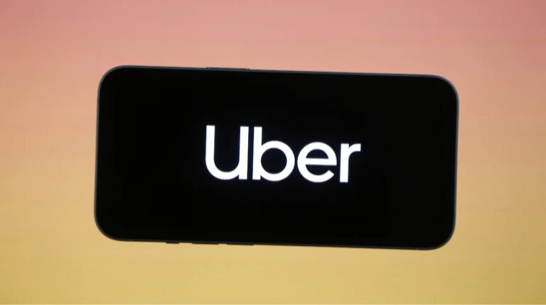 Uber припиняє послуги доставки їжі в Європі. 1 Uber припиняє послуги доставки їжі в Європі. 1