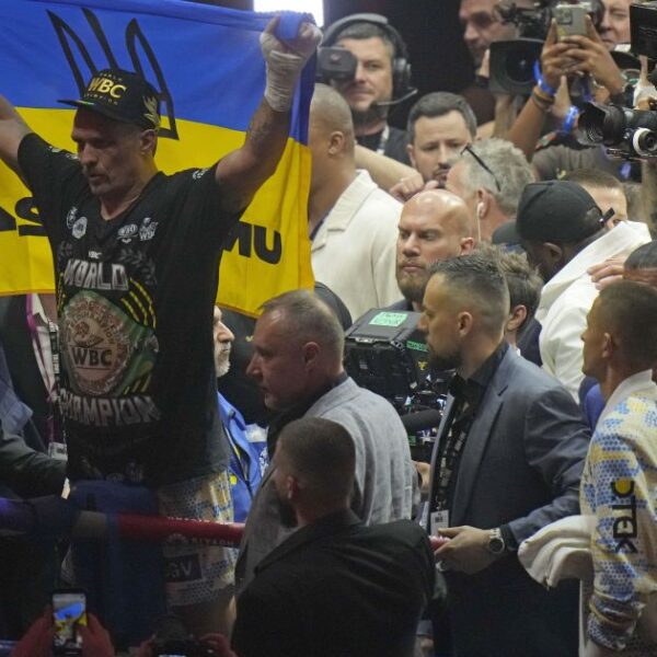 З гучним розставанням зі спортом: Усик визначився з опонентом для&hellip;