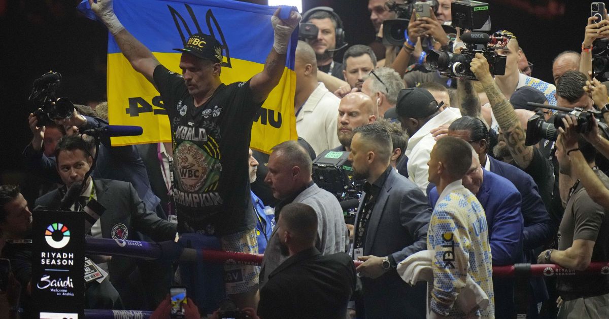 З гучним розставанням зі спортом: Усик визначився з опонентом для свого фінального&hellip;