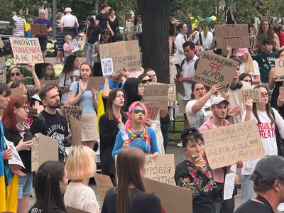 В Україні продовжуються акції протесту через звільнення Федорова. Шостий день триває.