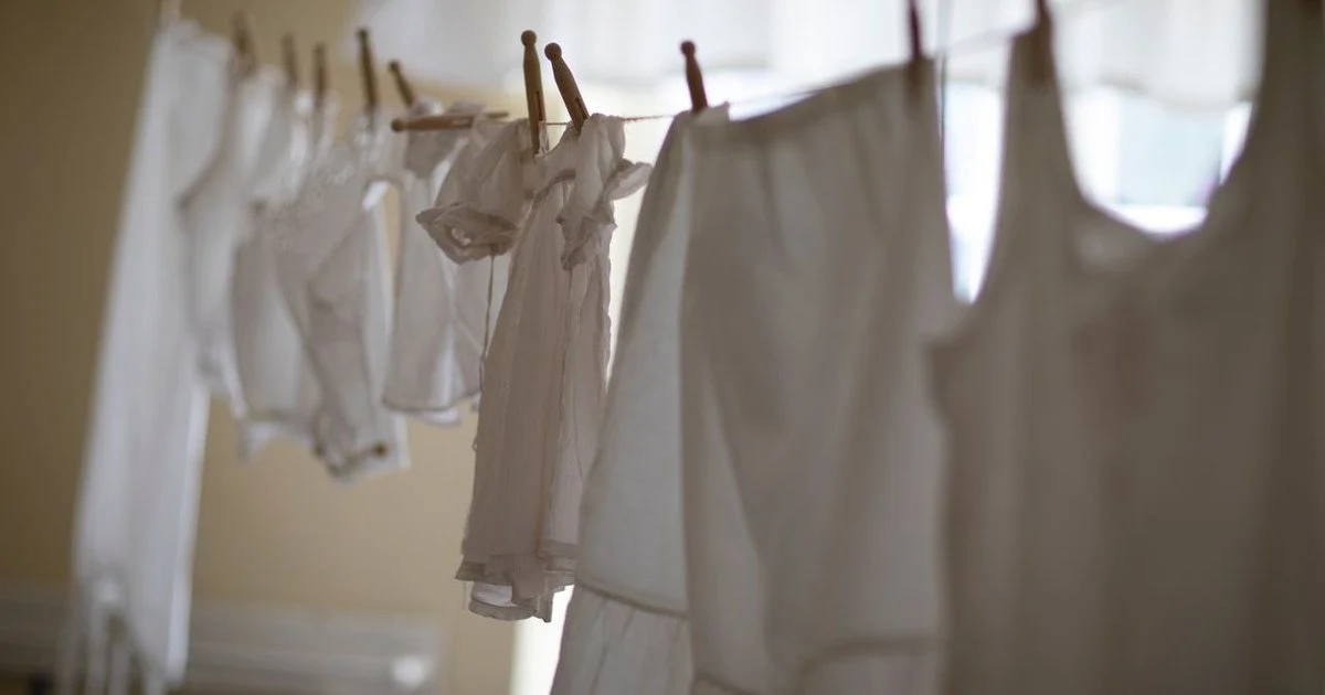 How to quickly dry clothes