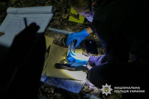 Закарпатська поліція: як затримали чоловіка зі зброєю 15