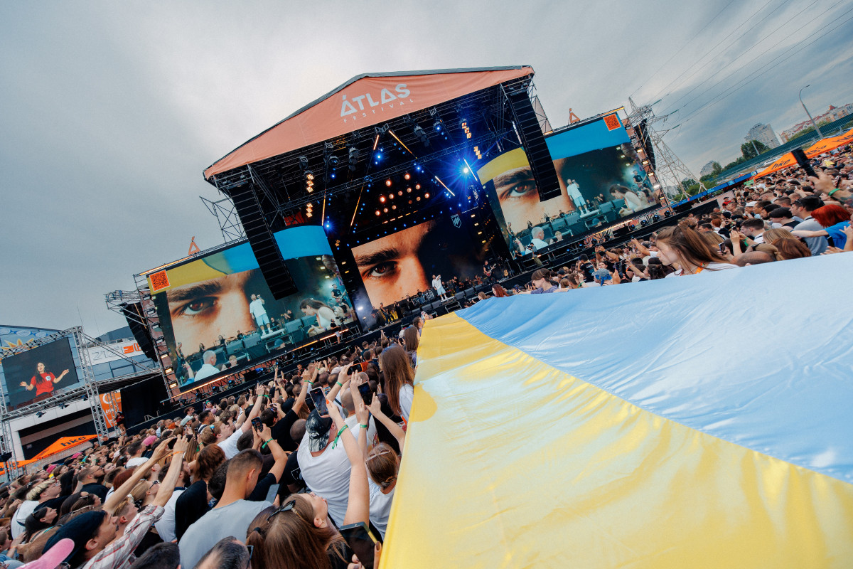 Як минув фестиваль Atlas 2026: музичні виступи, збір коштів та нові сценічні заяви головної літньої події8
