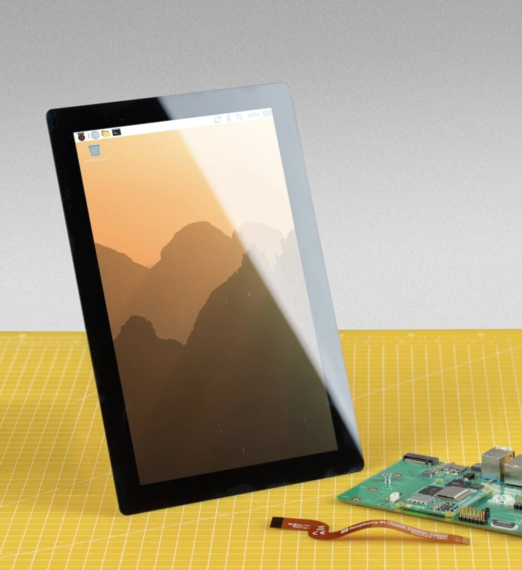 Raspberry Pi Touch Display 2 тепер має 10-дюймову модель 6