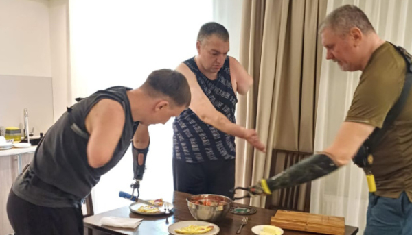 Гуляш, млинці та незалежне життя