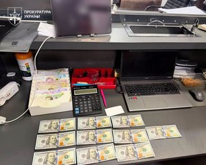 Адвокат-хабарник: 14 тисяч доларів за "вирішення" справи в суді – як це працює 8