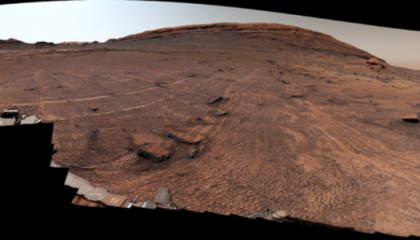 Curiosity виявив на Марсі велике поле, заповнене багатокутниками, що нагадують бджолині стільники.