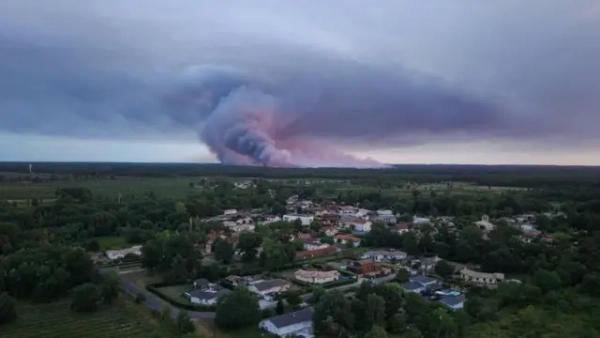 Що таке пірокластичний потік і чому він робить пожежі небезпечнішими