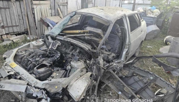 У Запорізькому районі російські війська здійснили атаку на автомобілі, внаслідок чого троє людей отримали поранення.