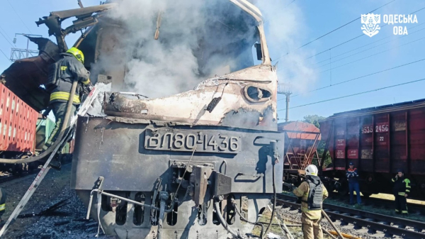 Зеленський щодо удару по потягу на Одещині: Це була цілком мирна мішень 2