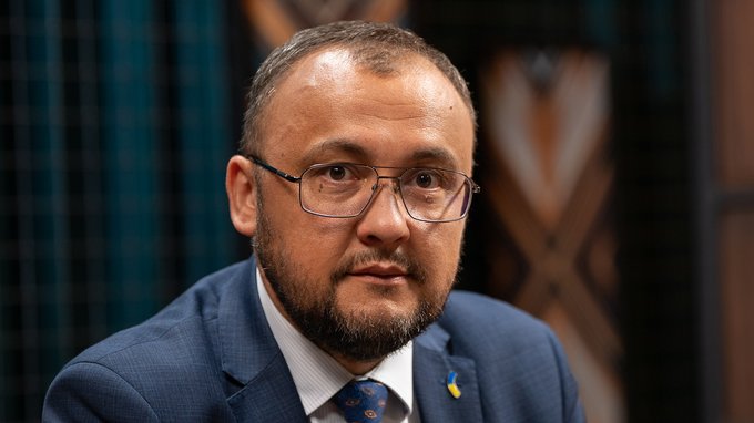 «Уявіть, якби до нас прибуло стільки ж поляків, скільки українців до Польщі» — бесіда з послом України Василем Боднаром 2