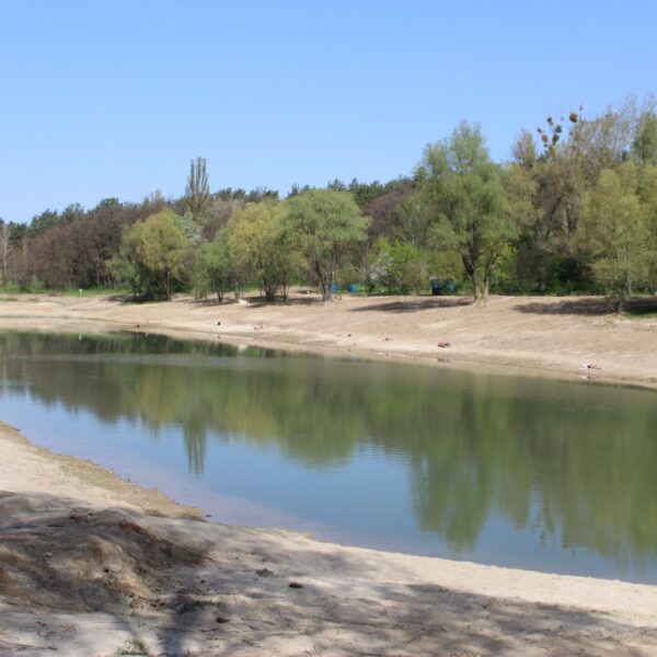 Синя водойма безпечна: експерти розвіяли міфи про забруднення