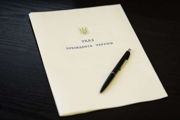 Зеленський провів кадрові зміни в командуванні Сил логістики ЗСУ 2