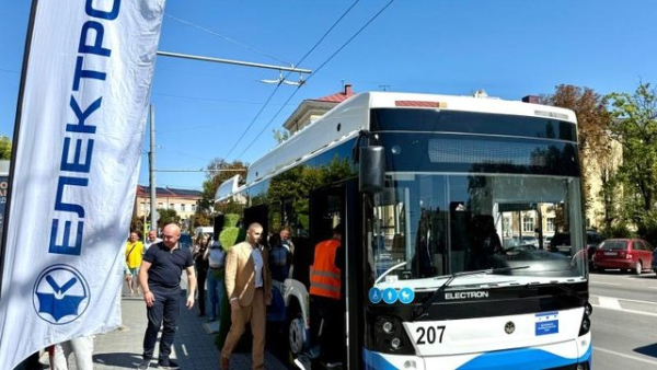 Тернопіль оновив чотири дитячі садки та придбав 17 тролейбусів за 10,5 мільйона євро завдяки підтримці ЄІБ.