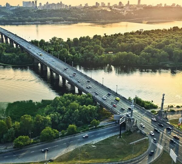 Фахівці пояснили, яким чином вдасться зберегти Патонський міст