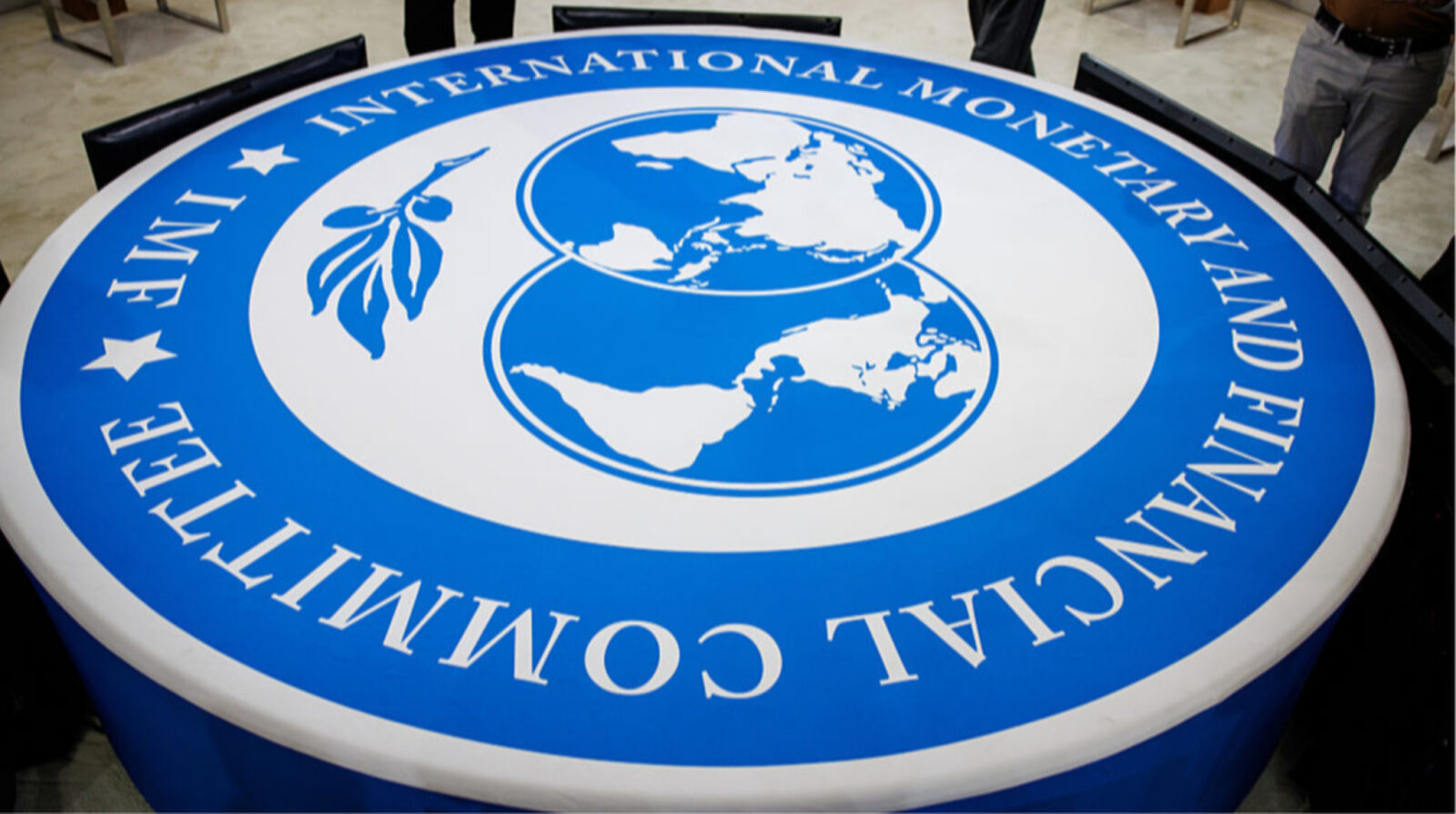 Нова місія МВФ прибула до України 2