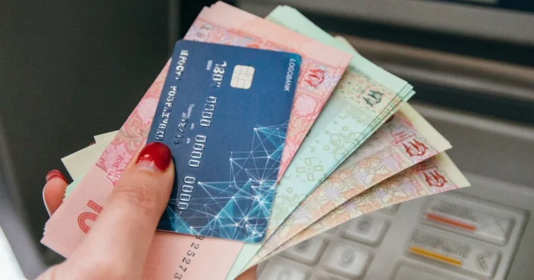 ПриватБанк поверне кошти: кому протягом 24 годин нарахують гроші 9