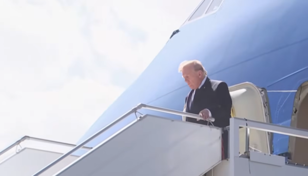 Після саміту НАТО в Анкарі Трамп таємно змінив транспортний засіб через загрозу ракетного нападу з боку Ірану.