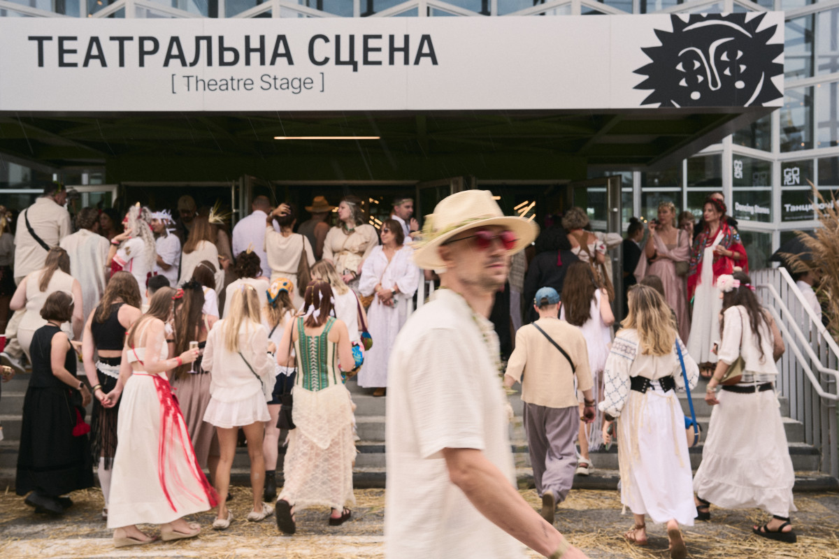 «Вирій. Простонеба» на знімках: два дні музичних виступів, мистецьких перформансів та яскравих образів4
