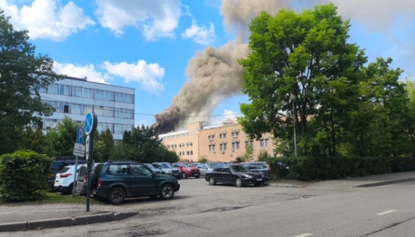 Під Москвою спалахнула пожежа у провідному науковому центрі, де займаються розробкою балістичних систем. 9
