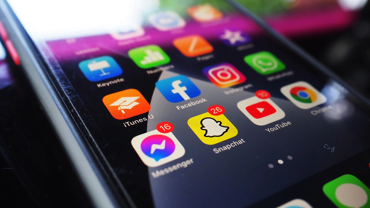 Судовий шторм: Meta, Google, TikTok та Snapchat під ударом через залежність від соцмереж 2