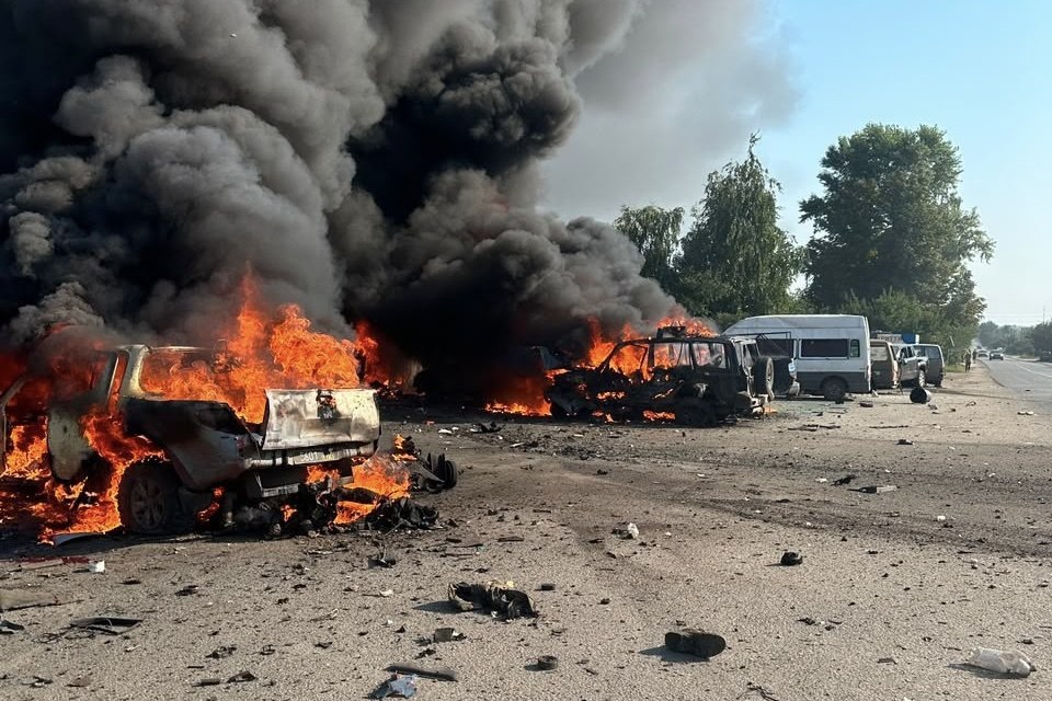 Росіяни завдали удару по Печенігах на Харківщині, загинуло 10 людей. 10