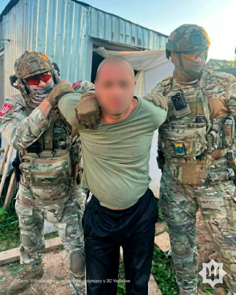 На Одещині чоловіки, видаючи себе за військовослужбовців, обікрали подружжя.
