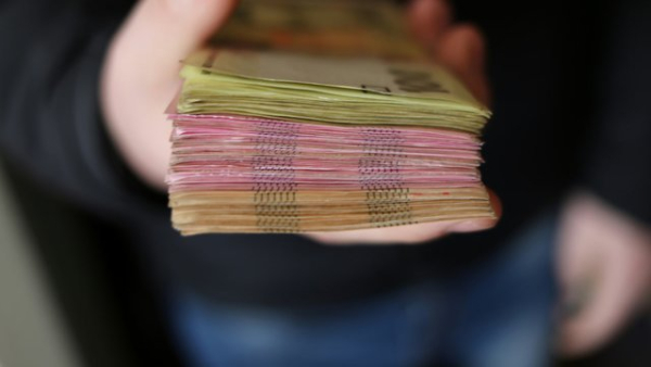 Держстат: У липні середній заробіток в Україні зменшився на 1,6%, склавши 32,243 тисячі гривень