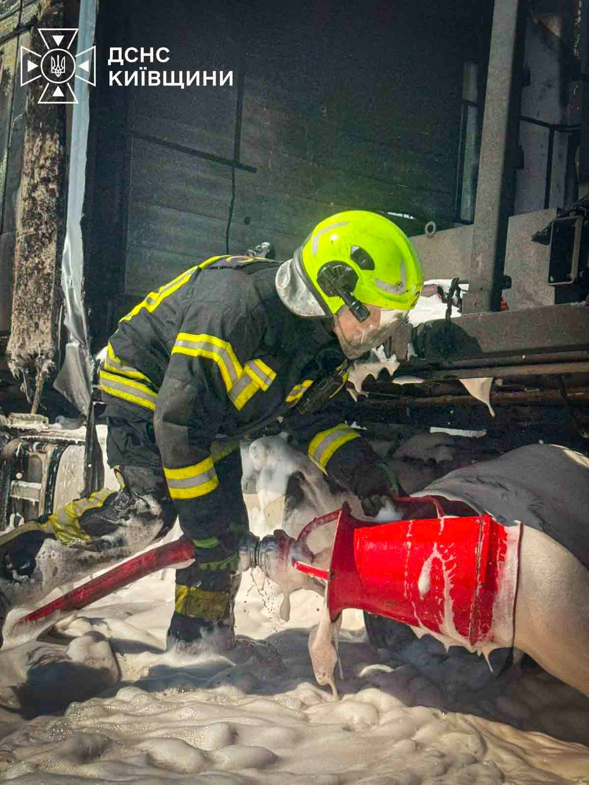 Бориспільський район зазнав удару балістикою з боку Росії: двоє загиблих, є поранені. 8
