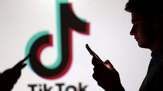 Конституційна рада Франції скасувала обмеження доступу до соціальних мереж для неповнолітніх. 2
