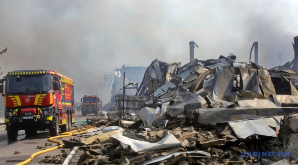 10/17: На Київщині знищені склади внаслідок масованої атаки РФ / Фото: Тарасов Володимир, Укрінформ Наслідки ракетного обстрілу РФ ще досі усувають на двох територіях Київської області. 40