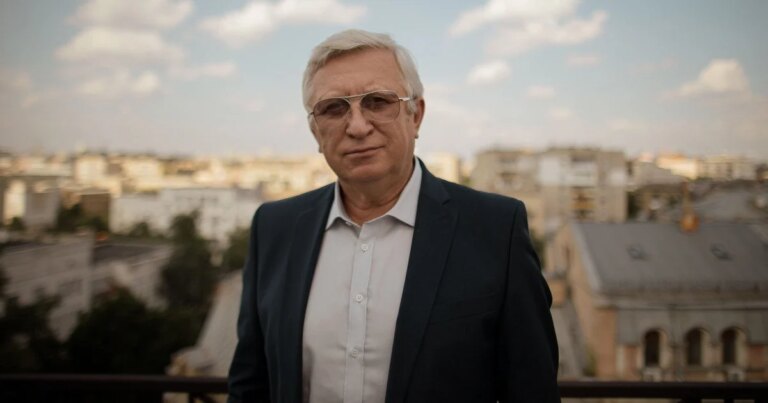 Володимир Горянський, народний артист, висловив своє невдоволення розміром пенсії: "Це просто жахливо". 13