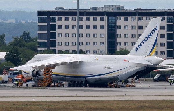 Біля Лейпцизького аеропорту, як повідомляється, водій автобуса міг би знешкодити дрон, заявили у Бундестазі.