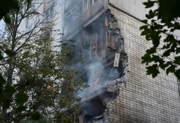 Росія завдала удару по Львову: пошкоджено житлові будинки, є загиблі та поранені. У Кривому Розі загинула родина. Також є жертви в Києві та Полтаві. 20 Пошкоджений будинок у Львові