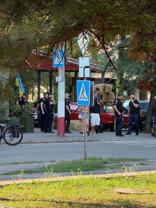 У центрі Кривого Рогу пролунали постріли, є постраждалий, стрілок зник — ЗМІ 2 / © із соцмереж