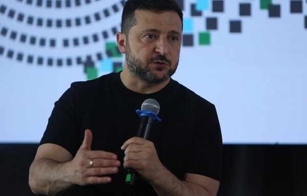 Глава держави не подав кандидатуру очільника оборонного відомства до Верховної Ради, наближається угода про мир між Сполученими Штатами та Іраном: ранкові новини 18 серпня
