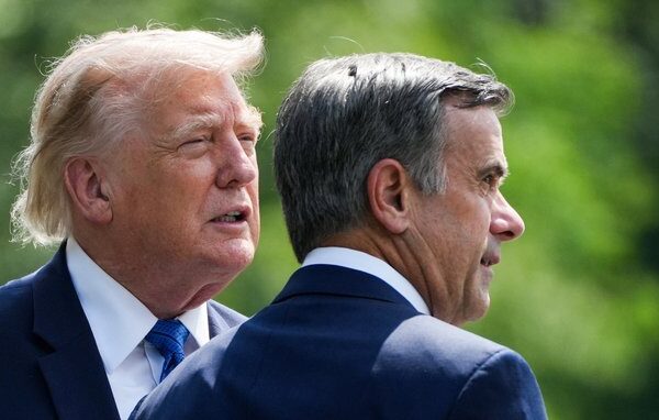 Глава ЦРУ в Москві запропонував організувати зустріч Трампа, Зеленського та Путіна — Axios