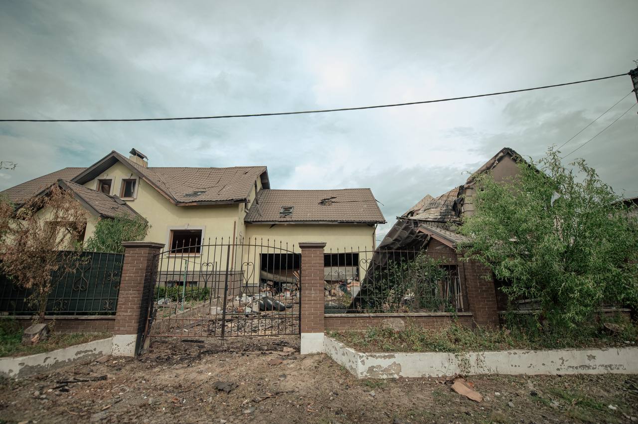 У Милі на Київщині внаслідок нападу росіян загинули 38 осіб. 8
