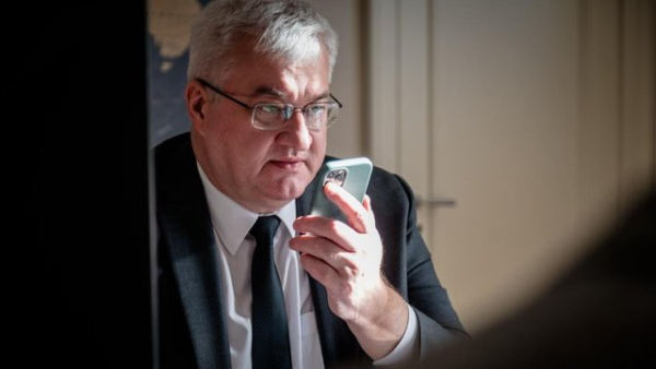 Сибіга та керівник грецького зовнішньополітичного відомства обговорили питання оборони українського повітряного простору та безпекову ситуацію в Чорноморському регіоні. 1