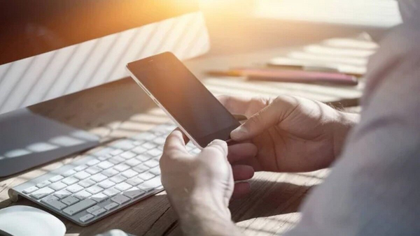 Заховані можливості OxygenOS: управління жестами, нічний режим та очищення динаміків на OnePlus 3