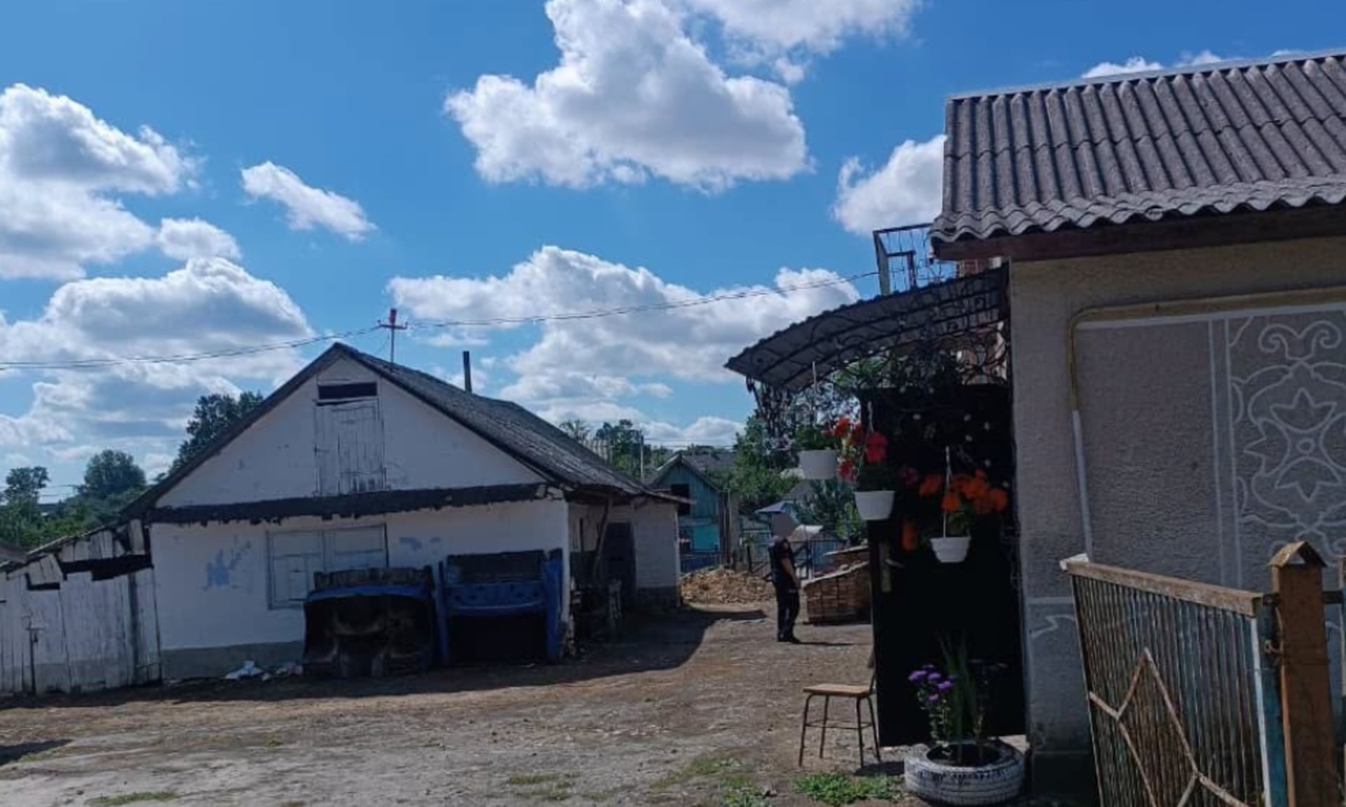 Страшна знахідка: родина з Тернопільщини ледь не загинула через невідому отруту, жінка померла 2