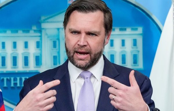 Венс повідомив про зрушення у розмовах США з Іраном