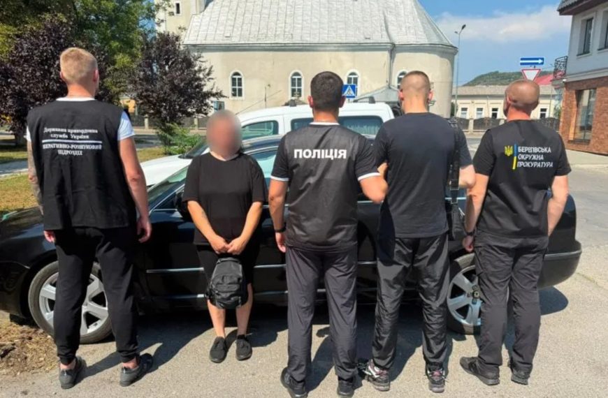 Ексклюзивні новини України 46 На Закарпатті жінка переправляла чоловіків через Тису: курйозний…