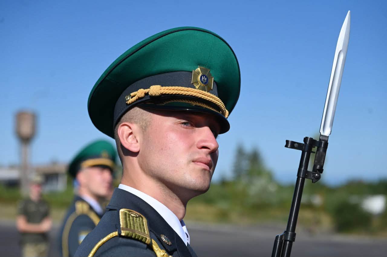 В Україні урочисто зустріли прах Євгена Коновальця 18 В Україні урочисто зустріли прах Євгена Коновальця 13