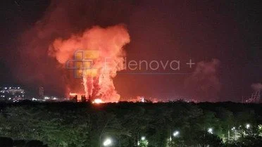Атака на Новоросійськ триває вже кілька годин, центр міста оповитий димом, є повідомлення про влучання (фото, відео) 9 Атака на Новоросійськ_3 / © Exilenova+