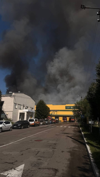 Внаслідок нічного нападу у Вишневому було знищено склад видавництва настільних ігор ROZUM. 3