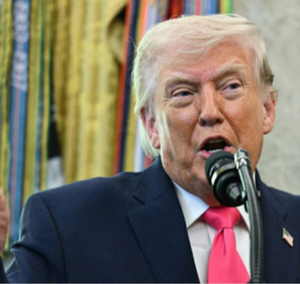 Трамп заявив про відкриття Ормуза, але підкреслив, що морська блокада триває