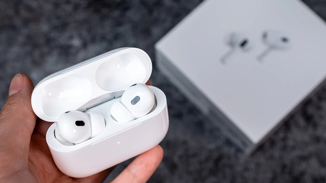 Apple готує AirPods з камерами: що про них відомо? 2